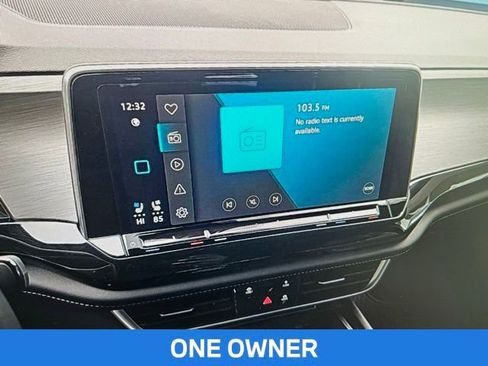 Used 2025 Volkswagen Atlas Cross Sport SE image 4