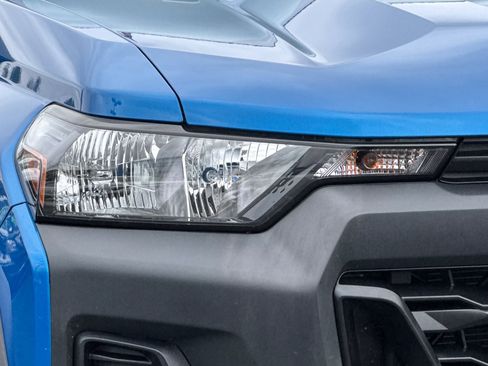 Used 2023 Chevrolet Colorado Trail Boss w/ Technology Package image 42