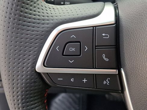 Certified 2025 Toyota Sienna XSE image 23