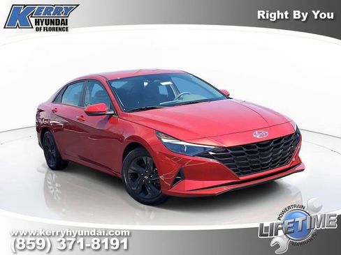 Used 2021 Hyundai Elantra SEL FWD image 1