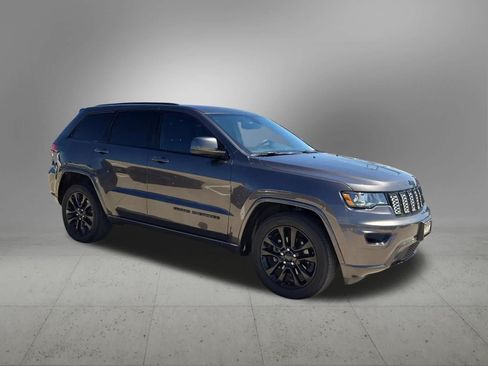Used 2019 Jeep Grand Cherokee Altitude RWD image 8