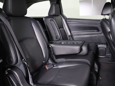 Used 2023 Honda Odyssey EX-L image 32