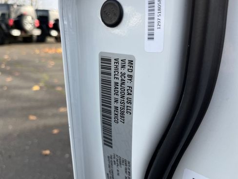 Used 2025 Jeep Compass Trailhawk image 28