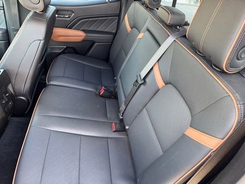 Certified 2024 GMC Canyon AT4 w/ AT4 Premium Package AWD/4WD image 8