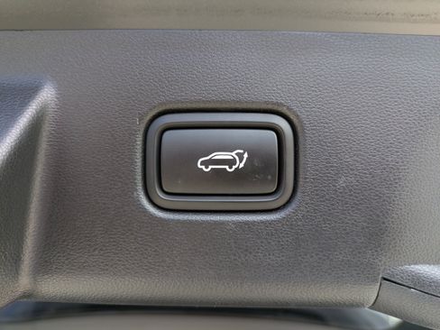 Certified 2022 Hyundai Tucson Limited w/ Cargo Package FWD image 11