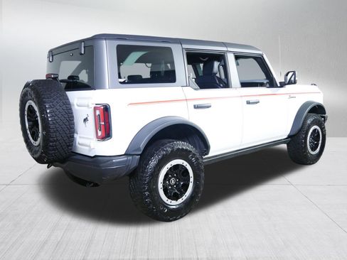 Used 2023 Ford Bronco Badlands image 7