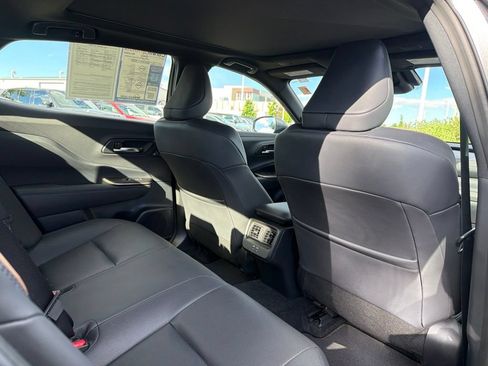 Used 2023 Toyota Crown w/ Carpet Mat Package (TMS) AWD/4WD image 14