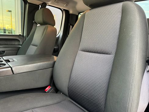 Used 2013 Chevrolet Silverado 2500 LT w/ Interior Plus Package AWD/4WD image 16
