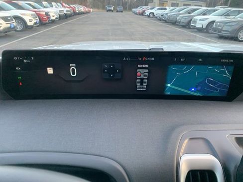 Used 2025 Ford Expedition Active image 14