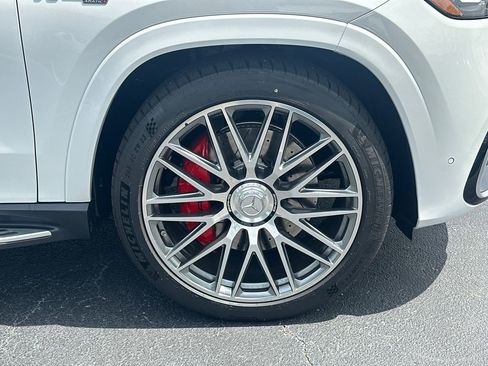New 2025 Mercedes-Benz GLS 63 AMG 4MATIC image 13