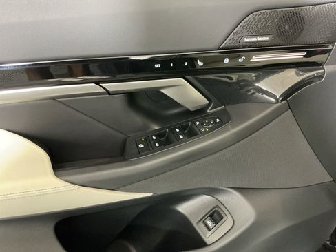 Certified 2024 BMW 530i w/ Premium Package RWD image 18