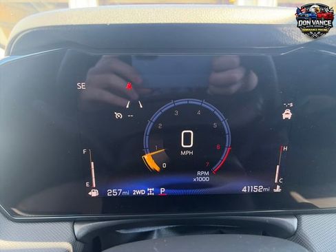 Used 2025 Chevrolet TrailBlazer LT AWD/4WD image 16