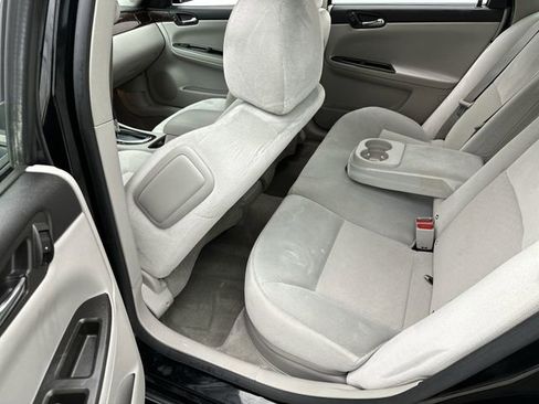 Used 2015 Chevrolet Impala LT w/ LT Sunroof Package image 21