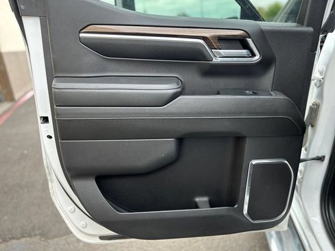 Used 2024 Chevrolet Silverado 1500 LT AWD/4WD image 17
