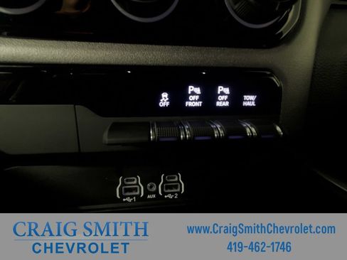 Used 2025 RAM 1500 Big Horn AWD/4WD image 24