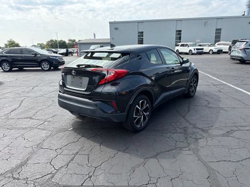 Used 2018 Toyota C-HR XLE FWD image 6