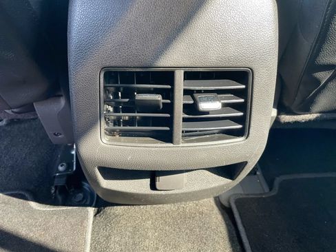 Used 2014 Ford Edge SEL w/ Equipment Group 205A AWD/4WD image 25