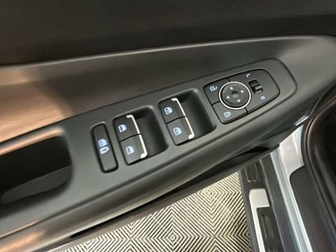 Used 2022 Hyundai Santa Fe XRT w/ Winter Weather Package AWD/4WD image 11