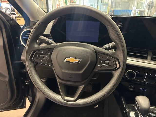 Used 2025 Chevrolet Trax LT FWD image 14