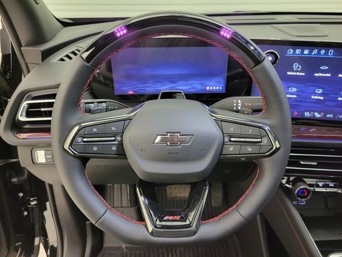 New 2026 Chevrolet Traverse RS w/ LPO, Floor Liner Package image 7