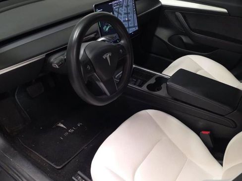 Used 2022 Tesla Model 3 Long Range AWD/4WD image 3