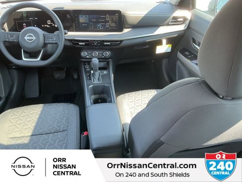 New 2025 Nissan Kicks SV w/ SV Premium Package AWD/4WD image 15