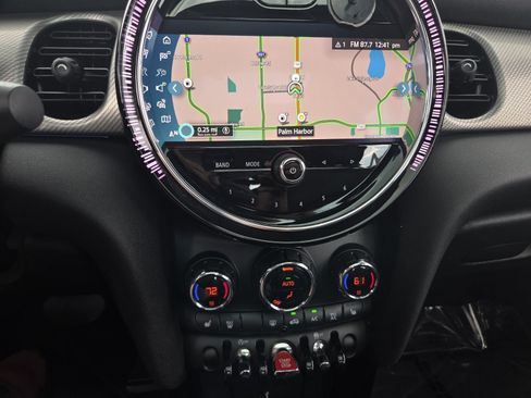 Used 2024 MINI Cooper 4-Door Hardtop FWD image 23