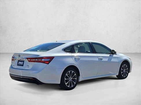 Used 2016 Toyota Avalon XLE Premium FWD image 5