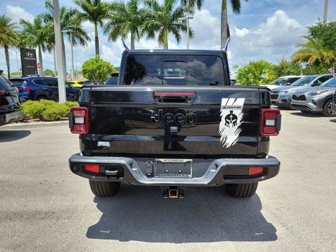 Used 2021 Jeep Gladiator Overland AWD/4WD image 6