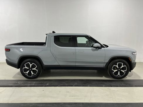 Used 2022 Rivian R1T Adventure image 6