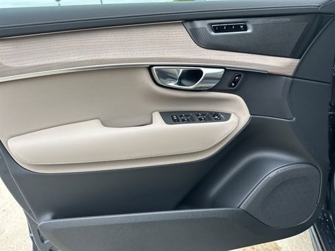 New 2026 Volvo XC90 B6 Plus w/ Protection Package Premier image 12