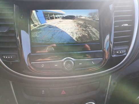 Used 2019 Chevrolet Trax LT w/ Driver Confidence Package image 22