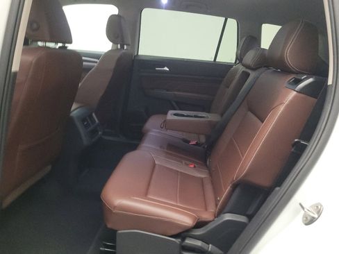 Used 2023 Volkswagen Atlas SE w/ Panoramic Sunroof Package AWD/4WD image 18