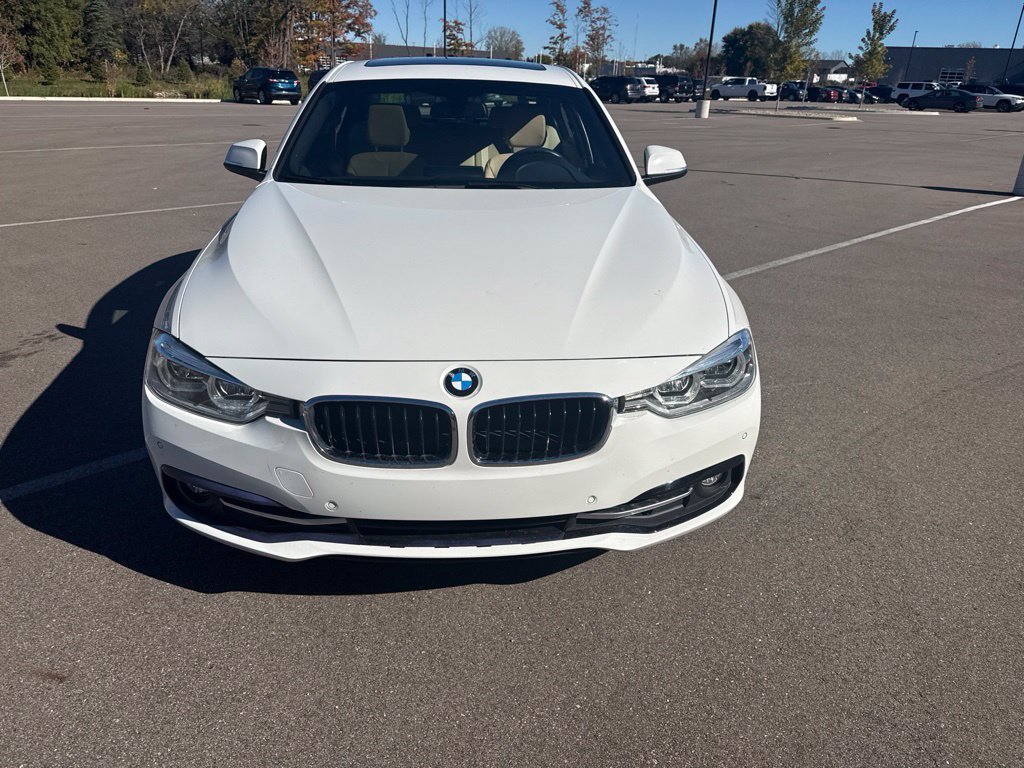 Used 2017 BMW 330i xDrive Sedan AWD/4WD image 2