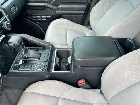Used 2025 Toyota Tacoma SR5 RWD image 29
