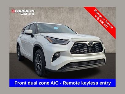 Used 2023 Toyota Highlander XLE