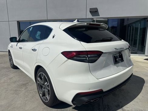 Certified 2022 Maserati Levante Modena image 6