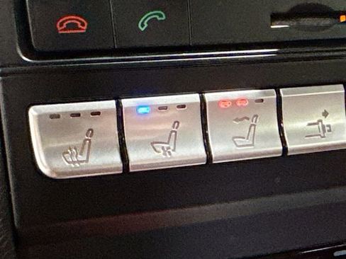 Used 2017 Mercedes-Benz E 400 Cabriolet image 21