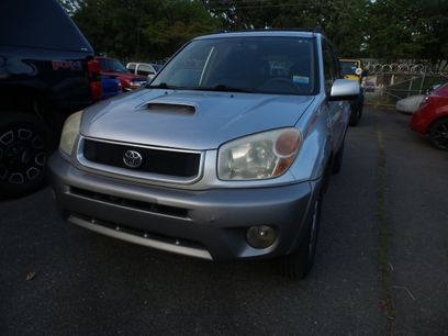 Used 2005 Toyota RAV4 4WD