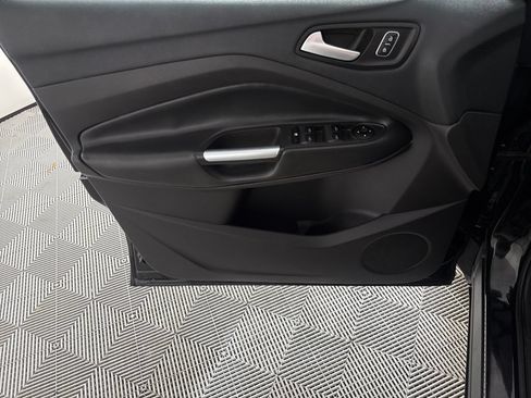 Used 2018 Ford Escape SE FWD image 10