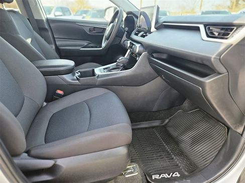 Used 2023 Toyota RAV4 LE image 8