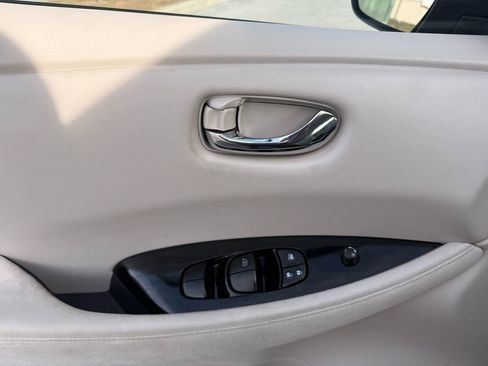 Used 2013 Nissan Leaf SV w/ LED & Quick Charge Pkg image 16