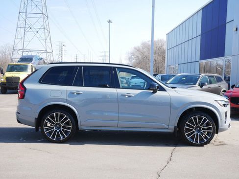 New 2026 Volvo XC90 B6 Ultra w/ Lounge Package image 2