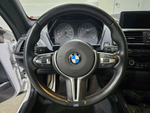 Used 2017 BMW M2 image 10