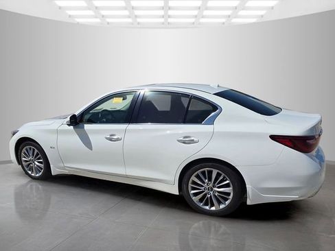 Used 2018 INFINITI Q50 Luxe w/ Essential Package (2.0T Luxe) AWD/4WD image 7