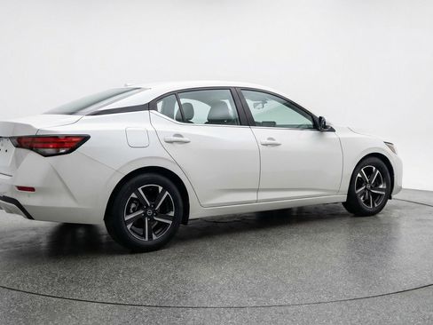 Used 2025 Nissan Sentra SV FWD image 7