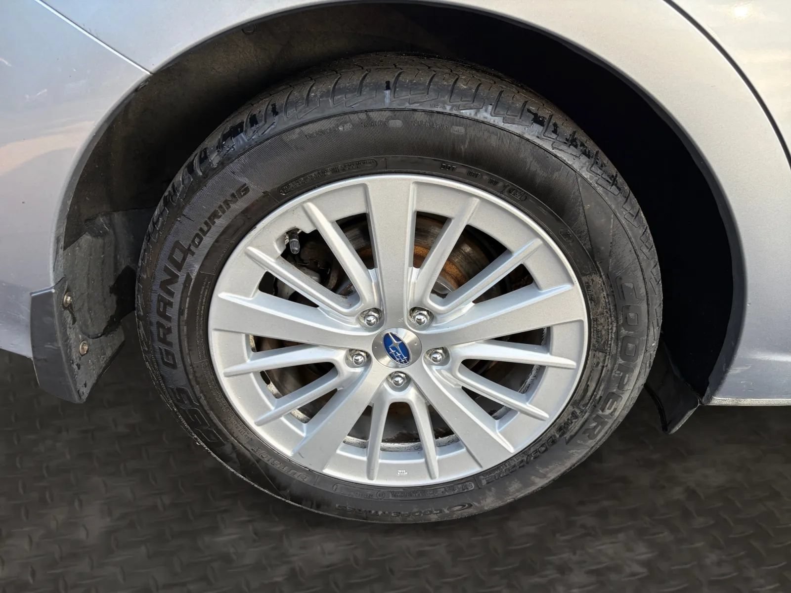 Used 2017 Subaru Impreza 2.0i Premium AWD/4WD image 38