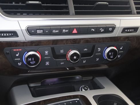 Used 2018 Audi Q7 2.0T Premium Plus image 31