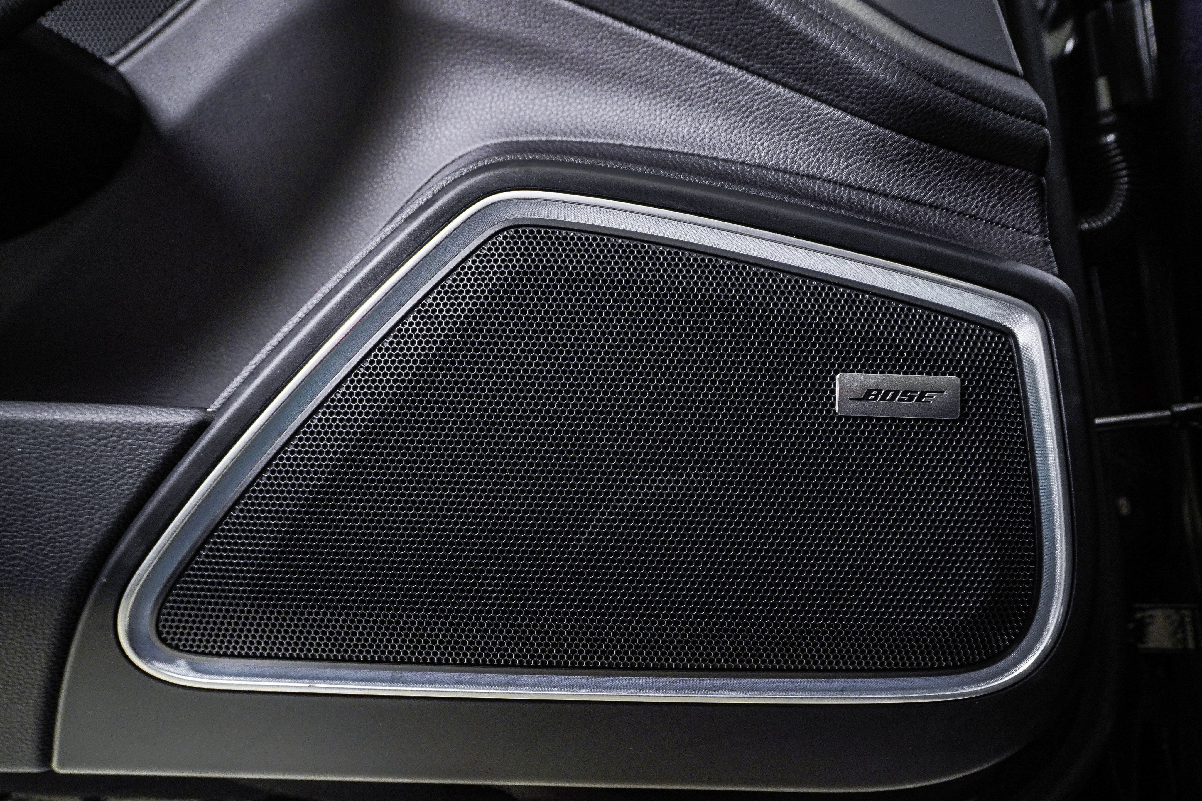 Certified 2023 Porsche Panamera image 28