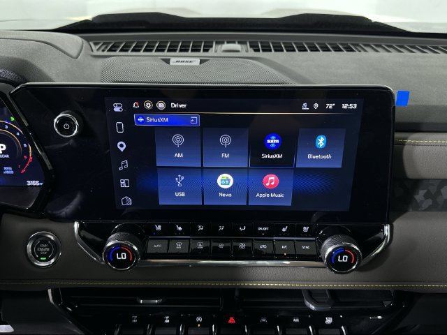 New 2026 Chevrolet Colorado ZR2 w/ Technology Package AWD/4WD image 14